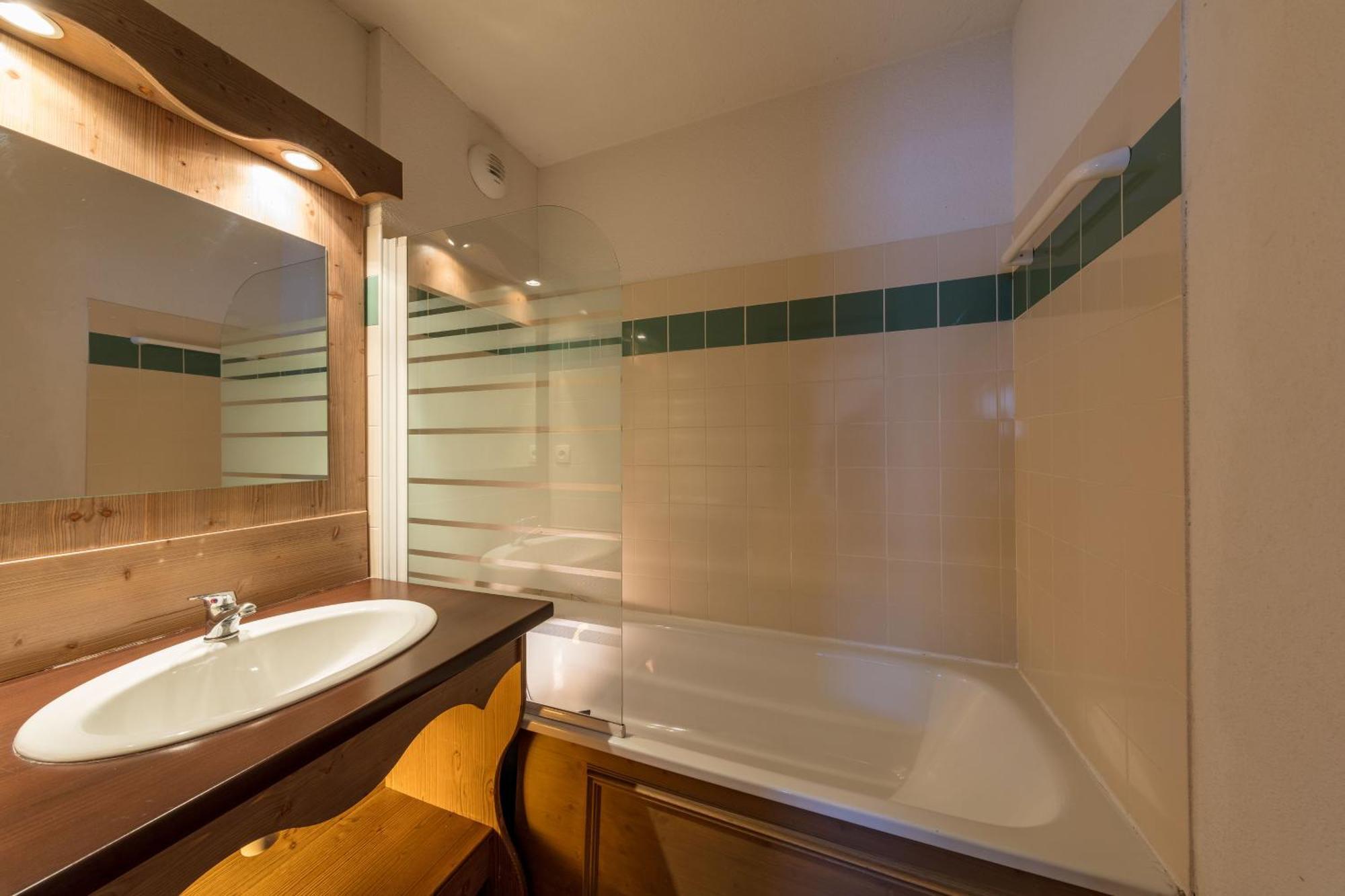 Ecrin Des Neiges Aparthotel Chamrousse Bilik gambar